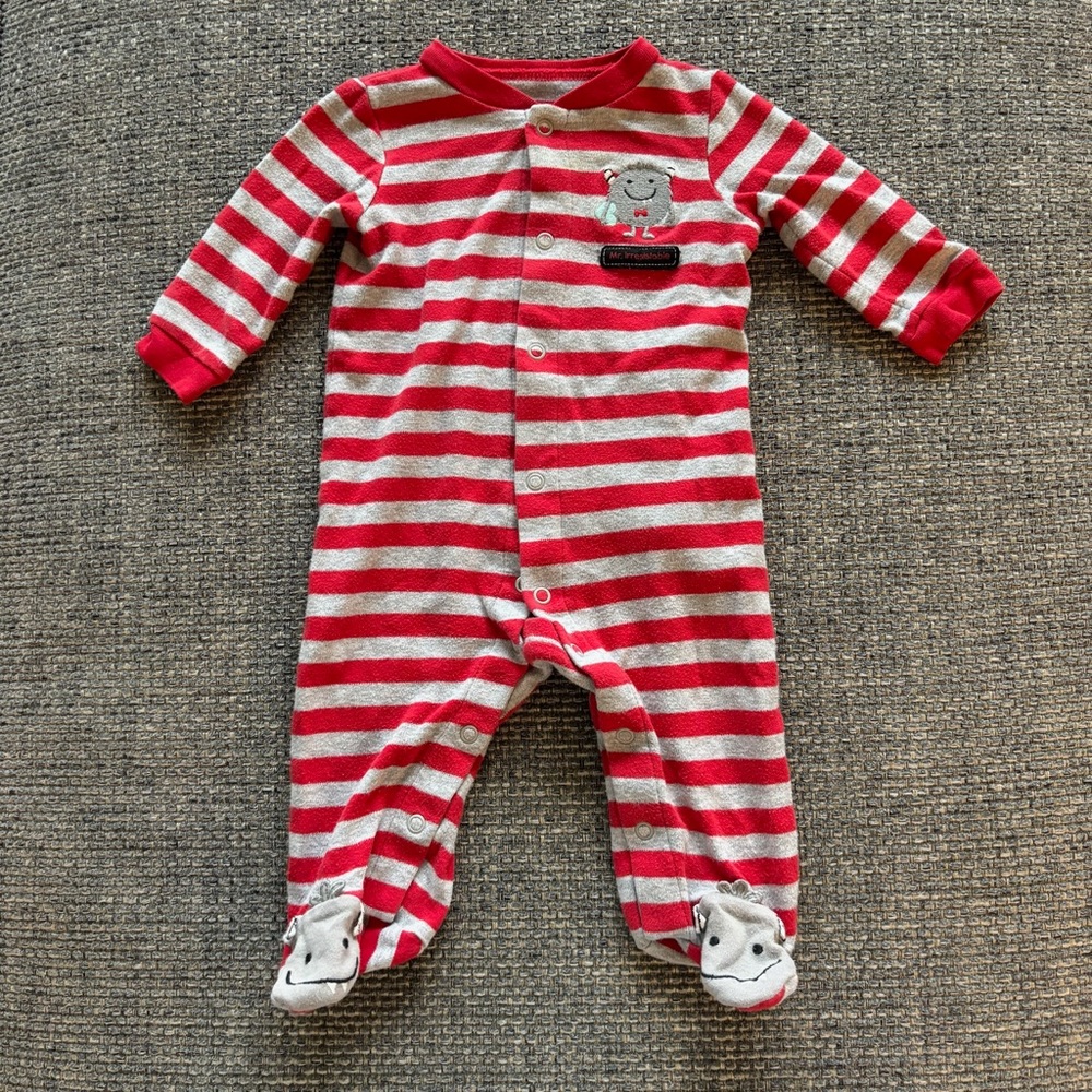 5/$25 Carter’s Mr. Irresistible Monster Footed Sleeper Red Gray Size 6M
